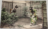 Japonsko: japonské dívky v zahradě (Japanese ladies)